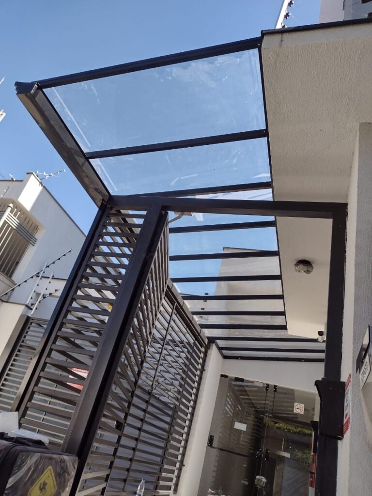 Instalação de Cobertura em Policarbonato 5 cobertura em policarbonato 7 1